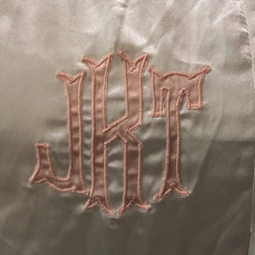 Vintage Eleanor Beard ruffled satin nightgown - Picture 5 of 9